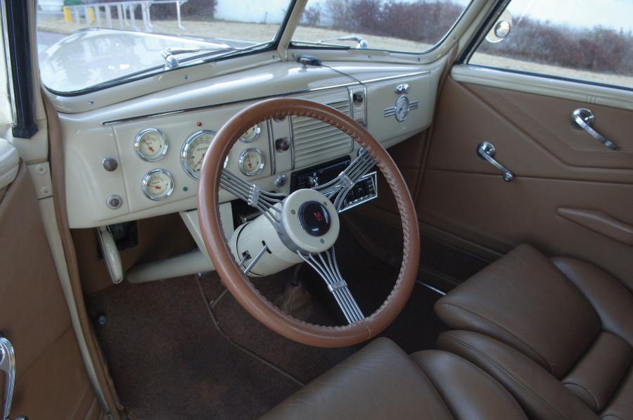  Ford DeLuxe Convertible Custom 1939 года  (фото 5 из 6)
